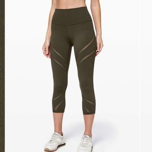 Lululemon Wunder Under Mesh Crops 21’